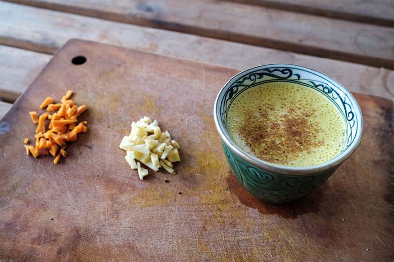 Turmeric latte for hair loss