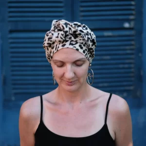 Lady Alopecia Wearin Leopard Linen Headscarf